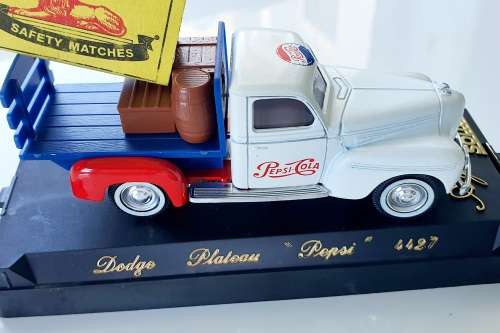 VINTAGE - ORIGINAL SOLIDO AGE D OR - DODGE PLATEAU `PEPSI` 4427